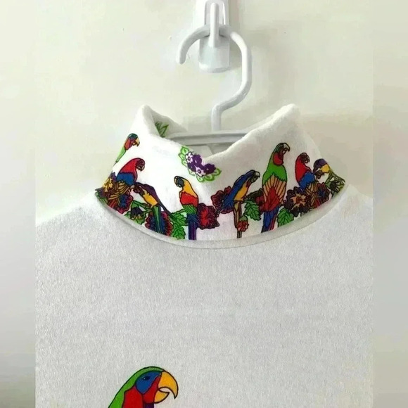 VINTAGE KOMBI 80s Vibrant Parrot Base Layer Turtleneck - Picture 3 of 9